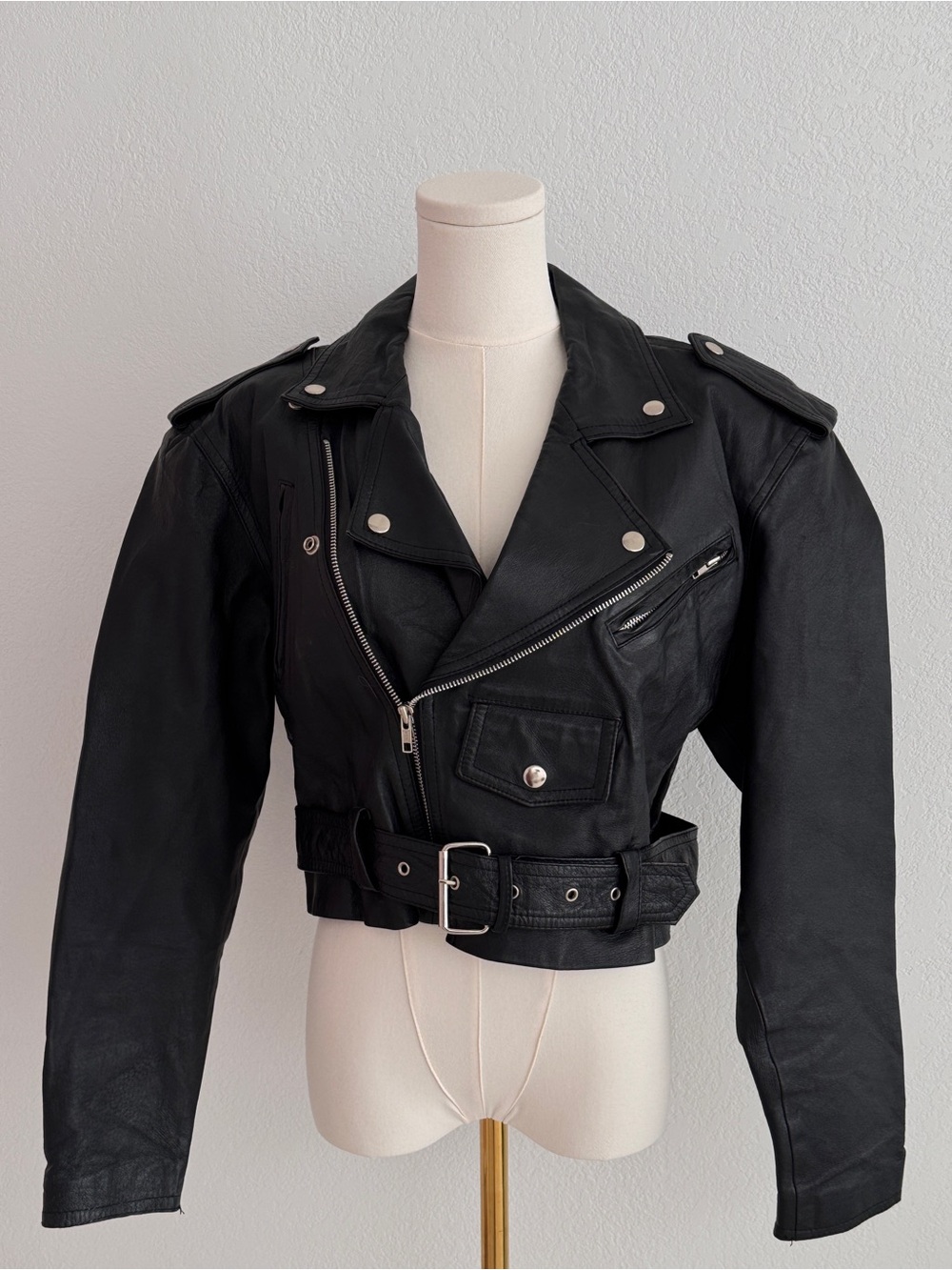 Vintage 80’s Wilson Black Leather Jacket Classic Cropped Motorcycle Style medium
